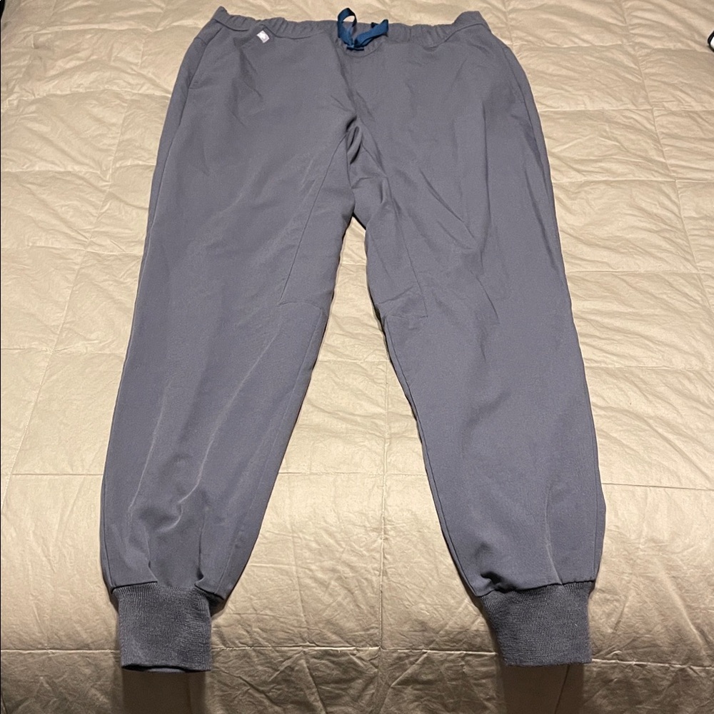 Men's Dark Gray Figs Jogger Scrub Pants
